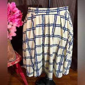 LULAROE SKIRT Size Large with POCKETS BLUE CREAM